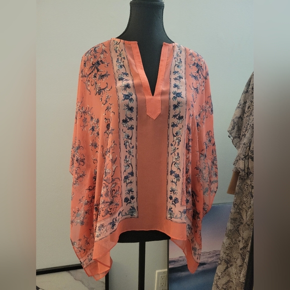 BCBG Dove Pink Blouse Size Xs/S - Picture 5 of 9